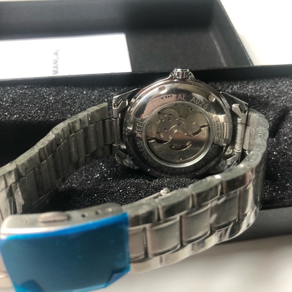 Winner Dress Watch - Picture 2 of 3